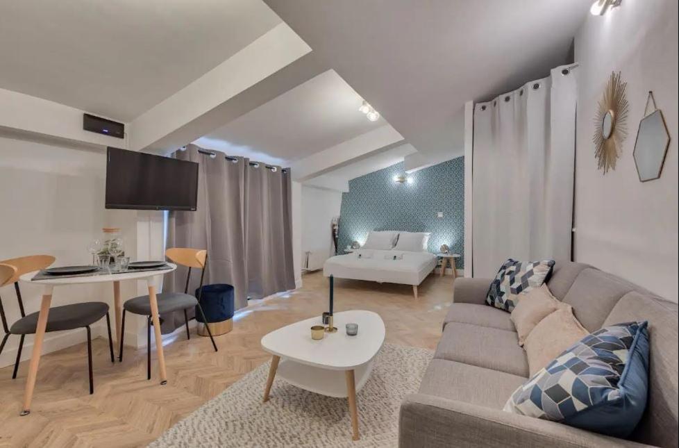 Appartement Rénové proche Arc Triomphe - 2P París Exterior foto